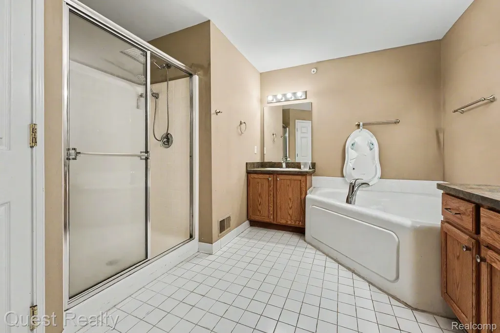 168 Amys Walk Auburn Hills City MI 48326
