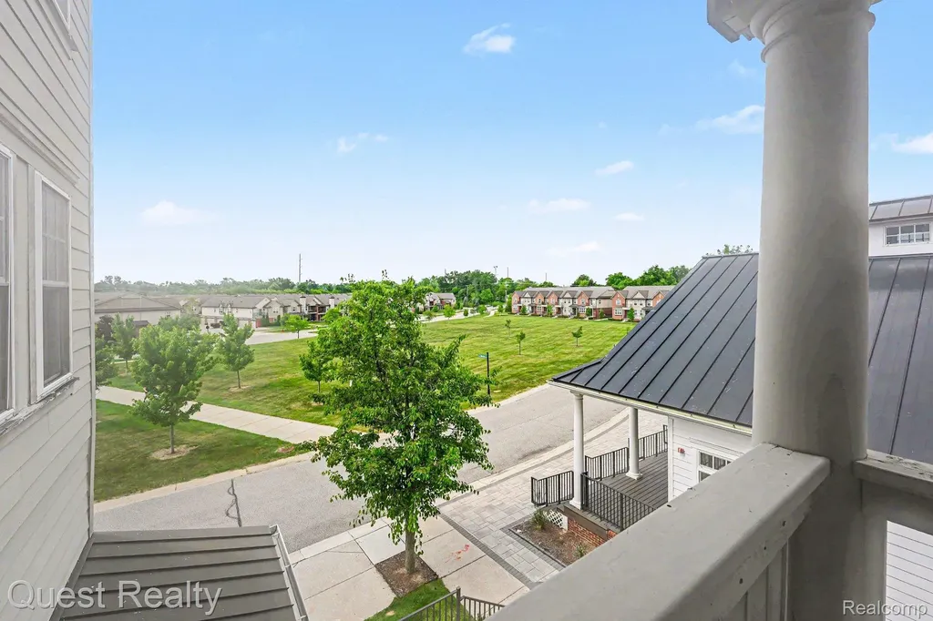 168 Amys Walk Auburn Hills City MI 48326