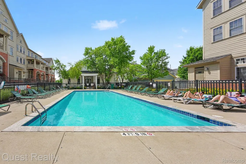 168 Amys Walk Auburn Hills City MI 48326