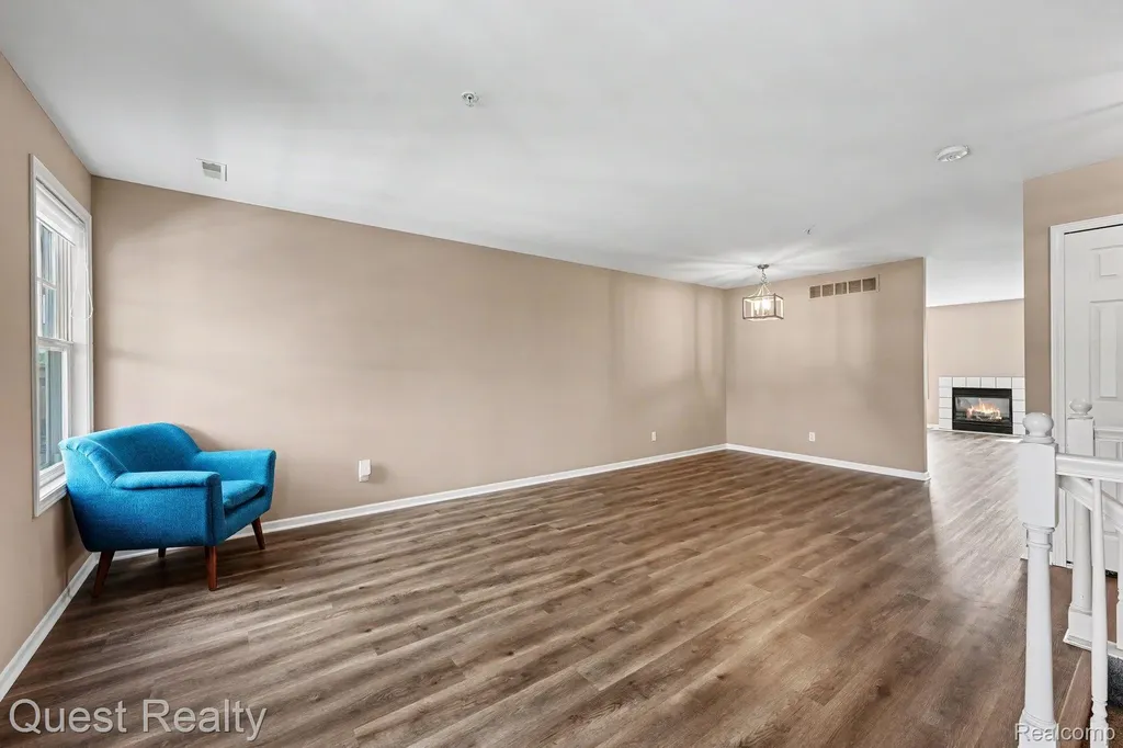 168 Amys Walk Auburn Hills City MI 48326