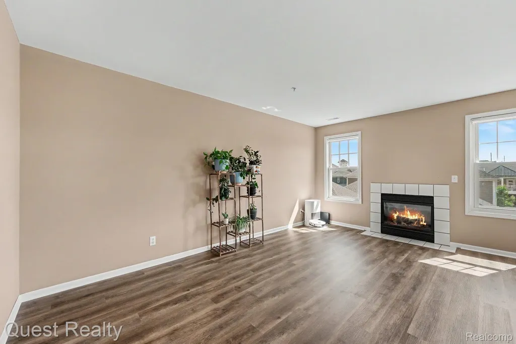 168 Amys Walk Auburn Hills City MI 48326