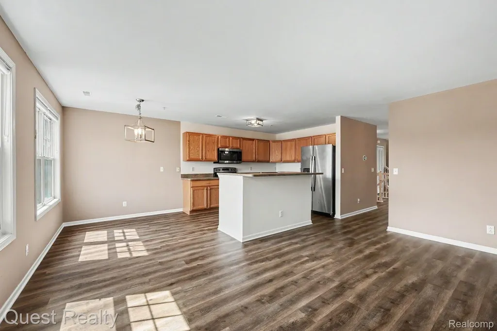 168 Amys Walk Auburn Hills City MI 48326