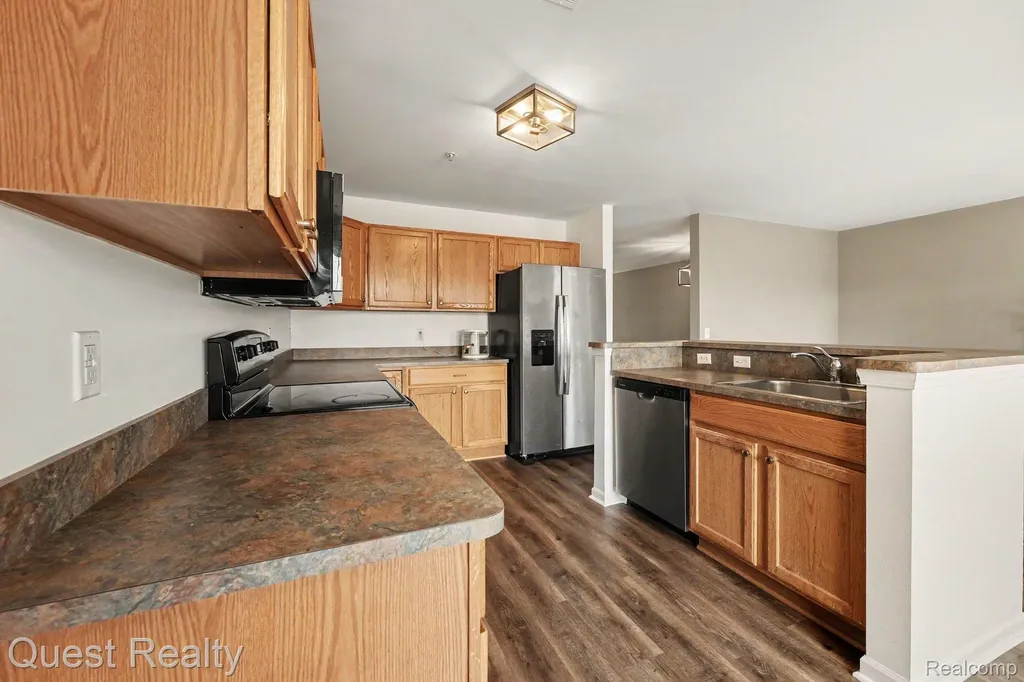 168 Amys Walk Auburn Hills City MI 48326