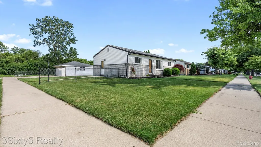26457 Willow Cove Woodhaven City MI 48183
