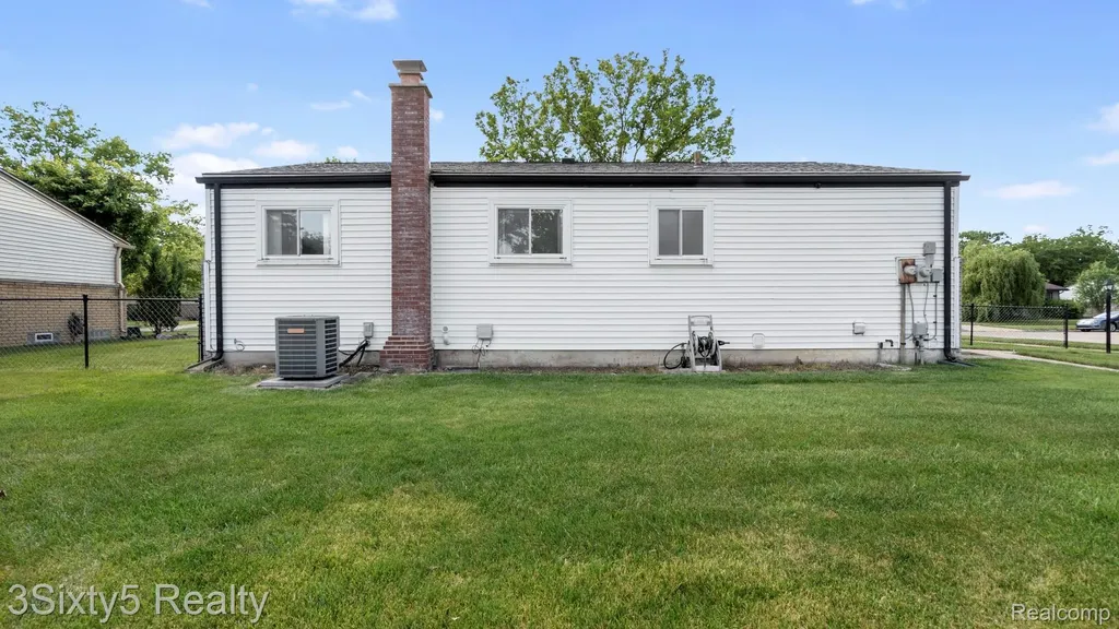 26457 Willow Cove Woodhaven City MI 48183