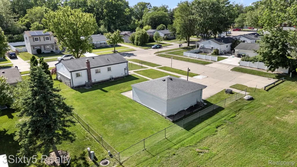 26457 Willow Cove Woodhaven City MI 48183