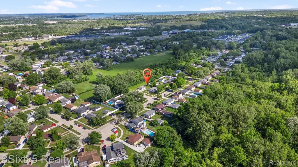 26457 Willow Cove Woodhaven City MI 48183