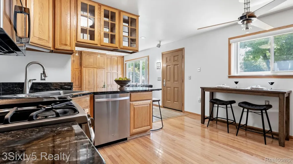 26457 Willow Cove Woodhaven City MI 48183