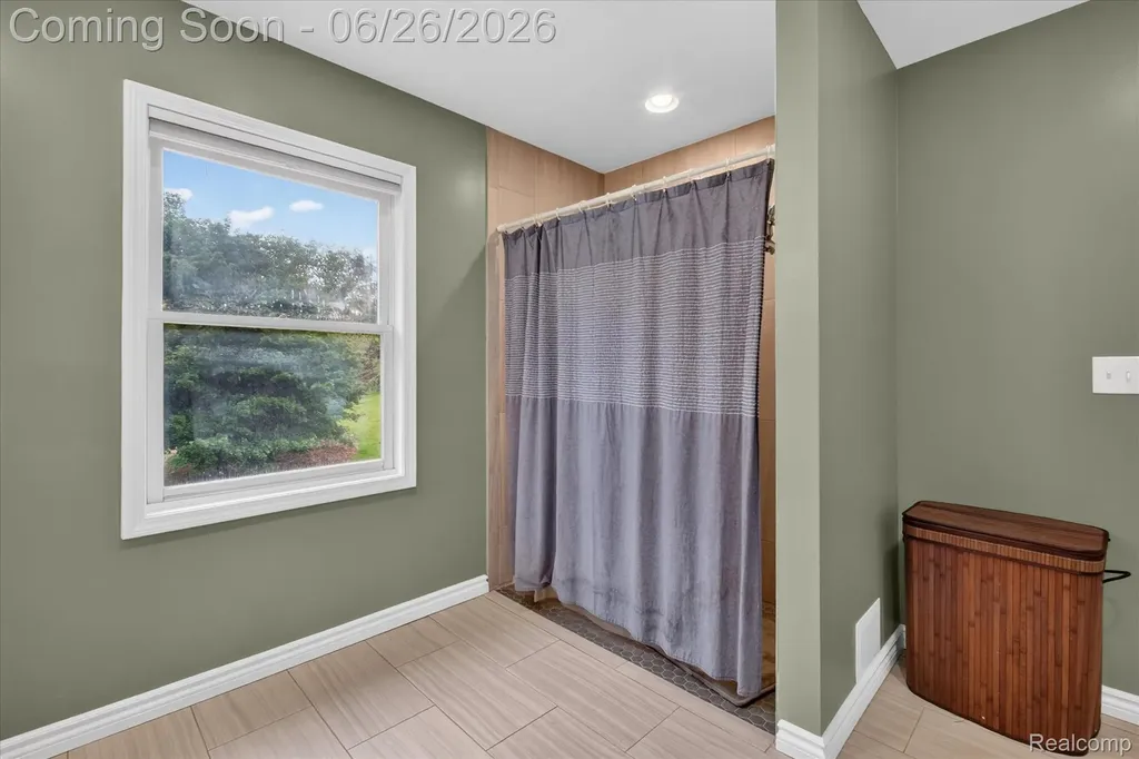 8114 Chilson Road Hamburg Township MI 48169