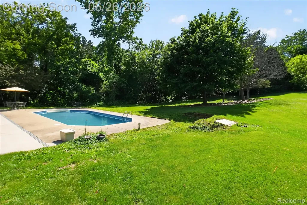 8114 Chilson Road Hamburg Township MI 48169