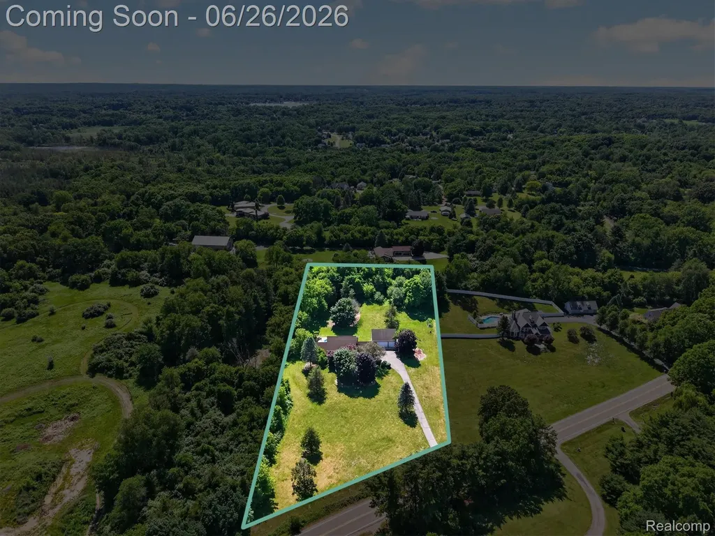 8114 Chilson Road Hamburg Township MI 48169