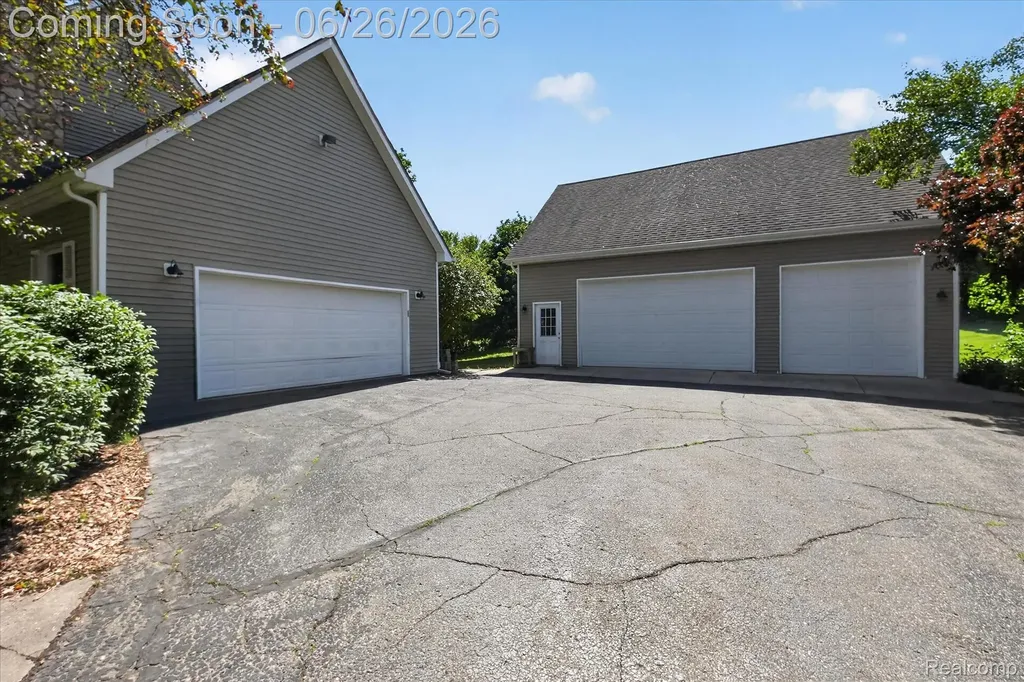 8114 Chilson Road Hamburg Township MI 48169