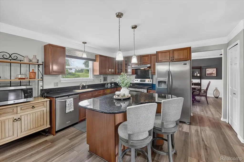 2333 Sandlewood Drive White Lake Charter Township MI 48383