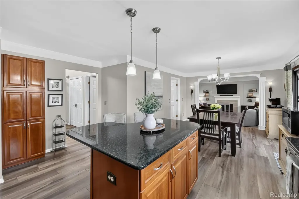 2333 Sandlewood Drive White Lake Charter Township MI 48383