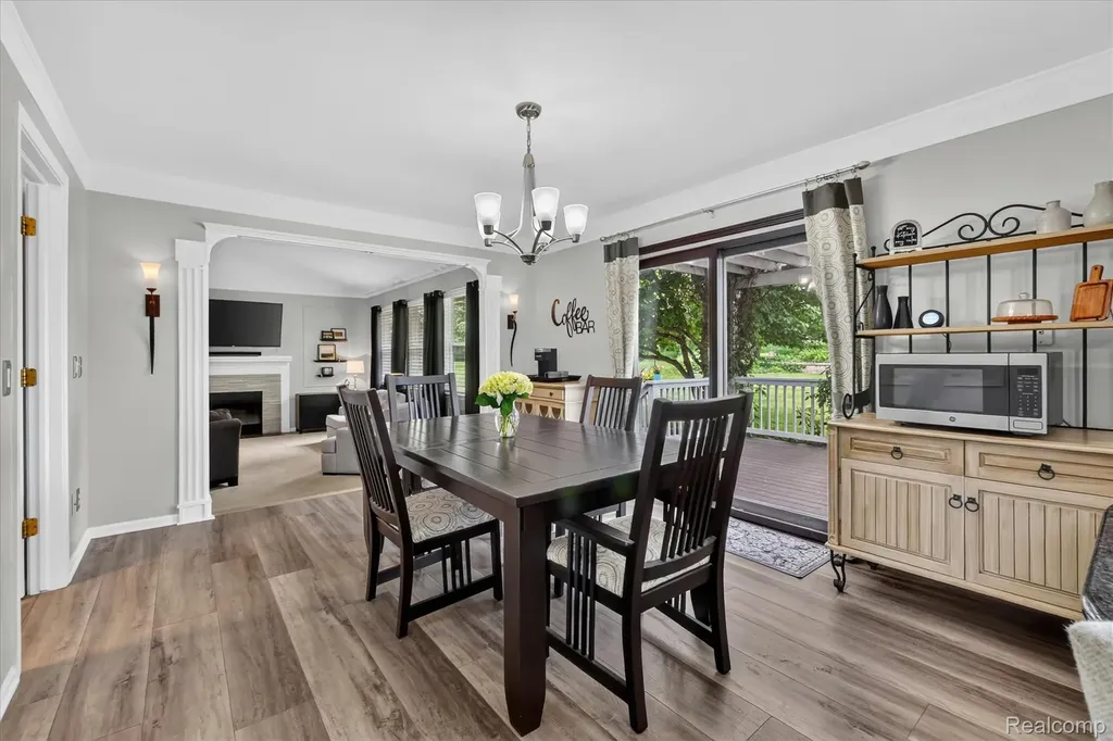 2333 Sandlewood Drive White Lake Charter Township MI 48383