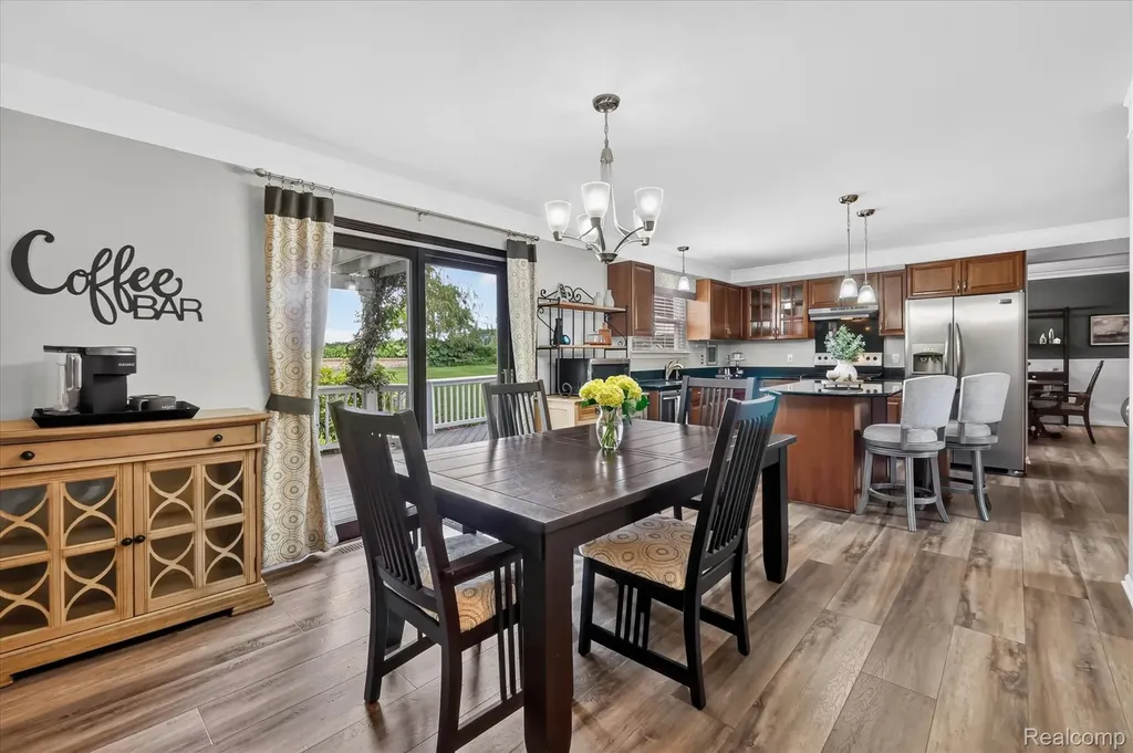 2333 Sandlewood Drive White Lake Charter Township MI 48383