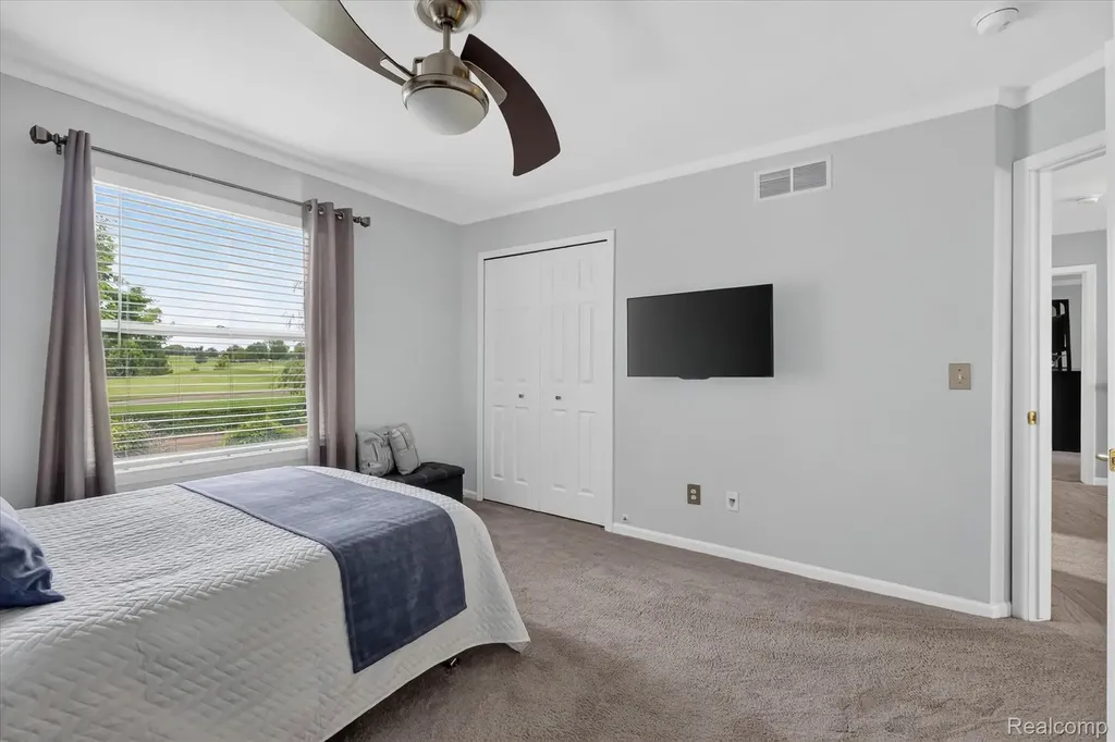 2333 Sandlewood Drive White Lake Charter Township MI 48383