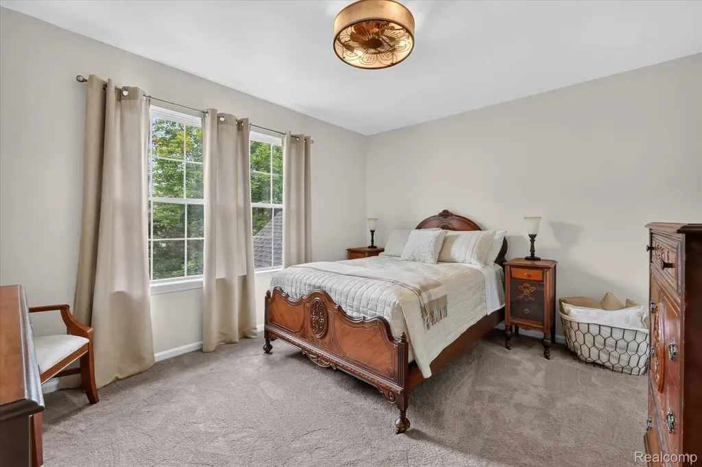 2333 Sandlewood Drive White Lake Charter Township MI 48383