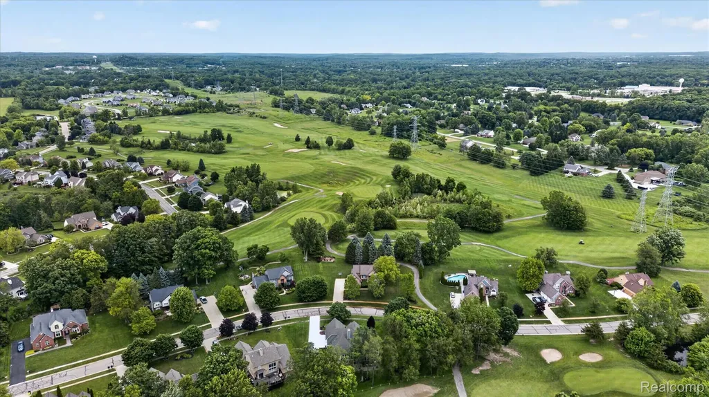 2333 Sandlewood Drive White Lake Charter Township MI 48383