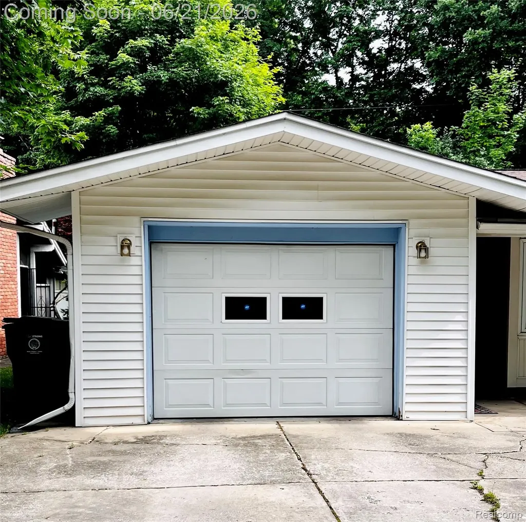 4413 Greenbrook Lane Flint City MI 48507