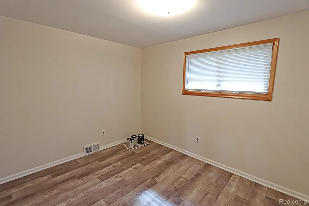 6964 Norborne Avenue Dearborn Heights City MI 48127