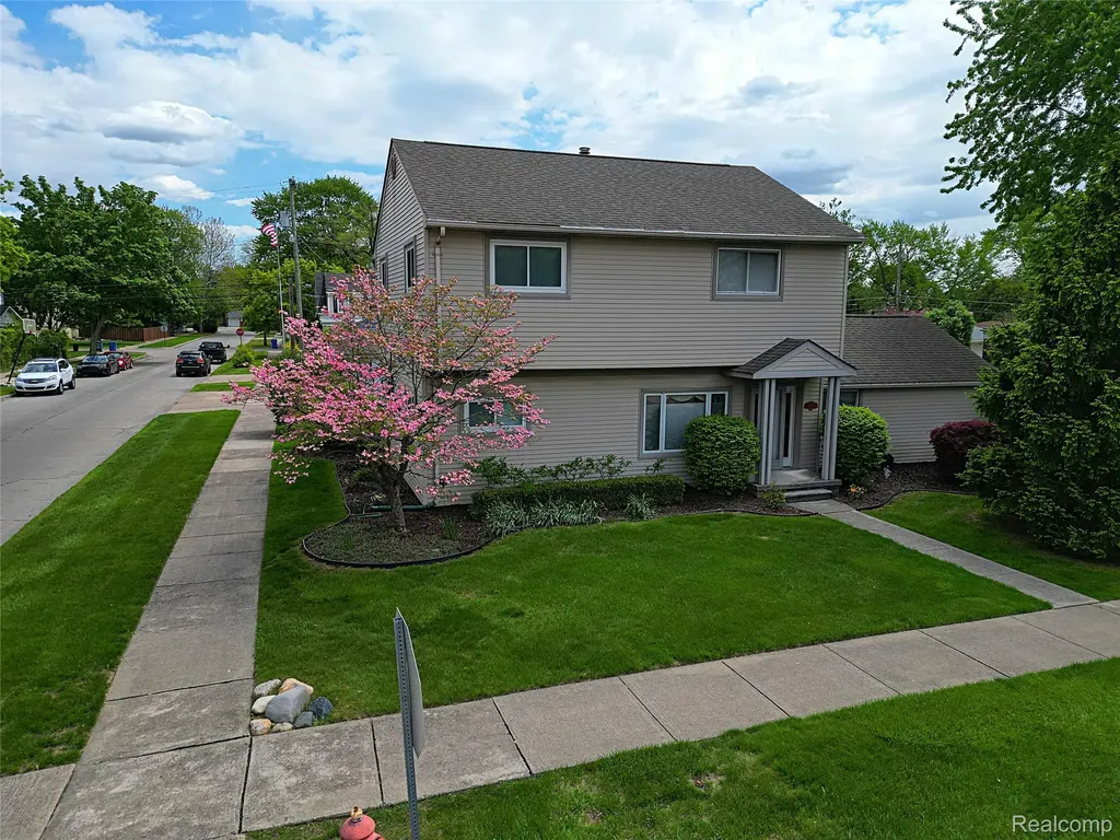 6964 Norborne Avenue Dearborn Heights City MI 48127