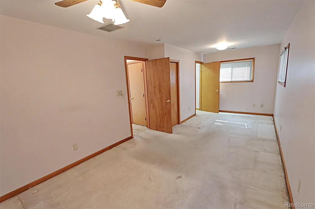 6964 Norborne Avenue Dearborn Heights City MI 48127