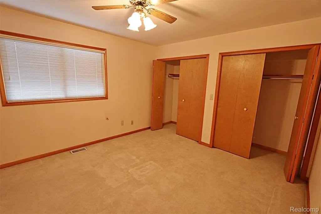 6964 Norborne Avenue Dearborn Heights City MI 48127