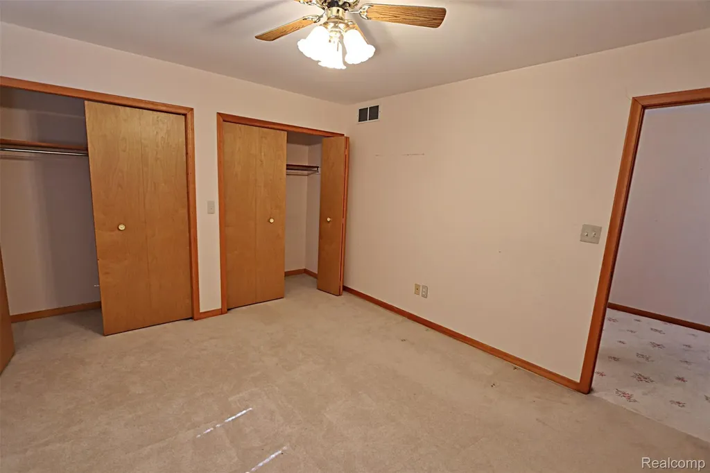 6964 Norborne Avenue Dearborn Heights City MI 48127