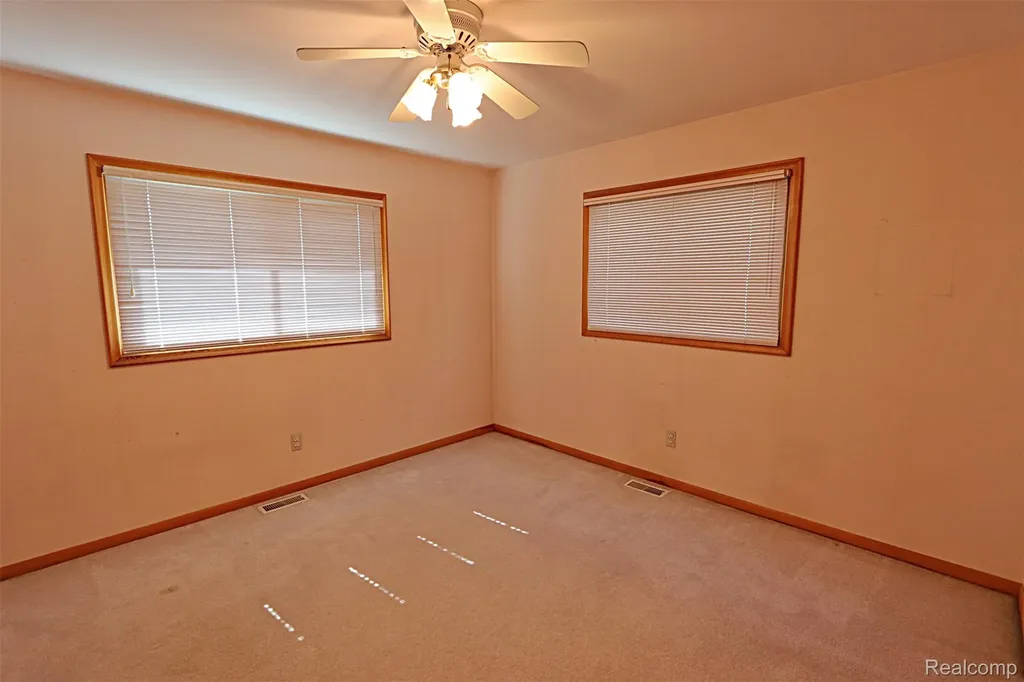 6964 Norborne Avenue Dearborn Heights City MI 48127