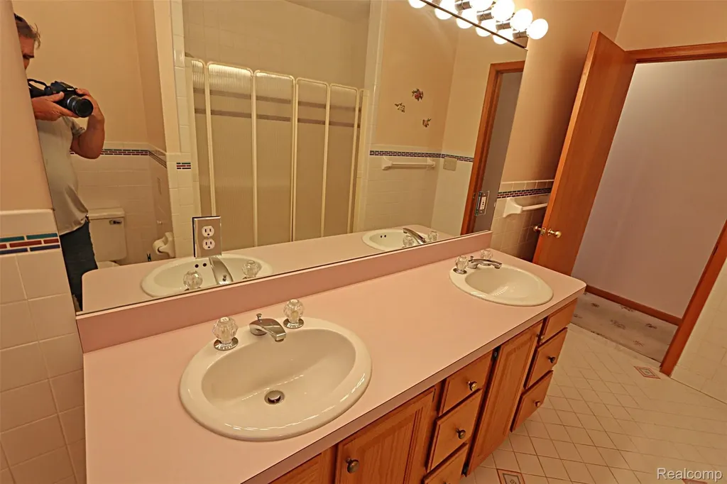 6964 Norborne Avenue Dearborn Heights City MI 48127