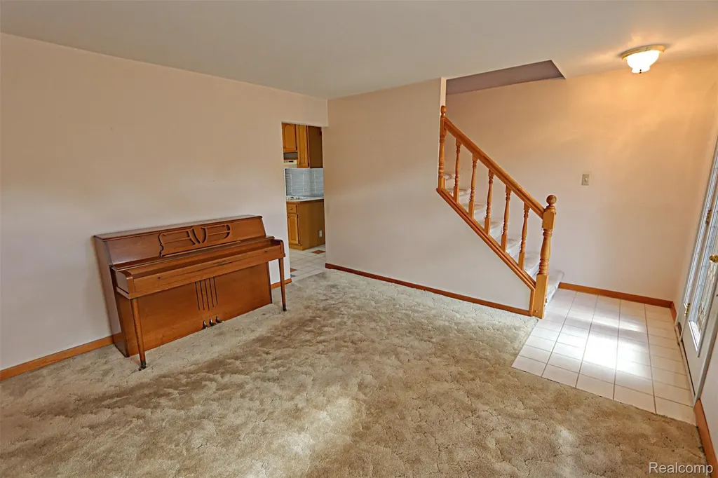 6964 Norborne Avenue Dearborn Heights City MI 48127