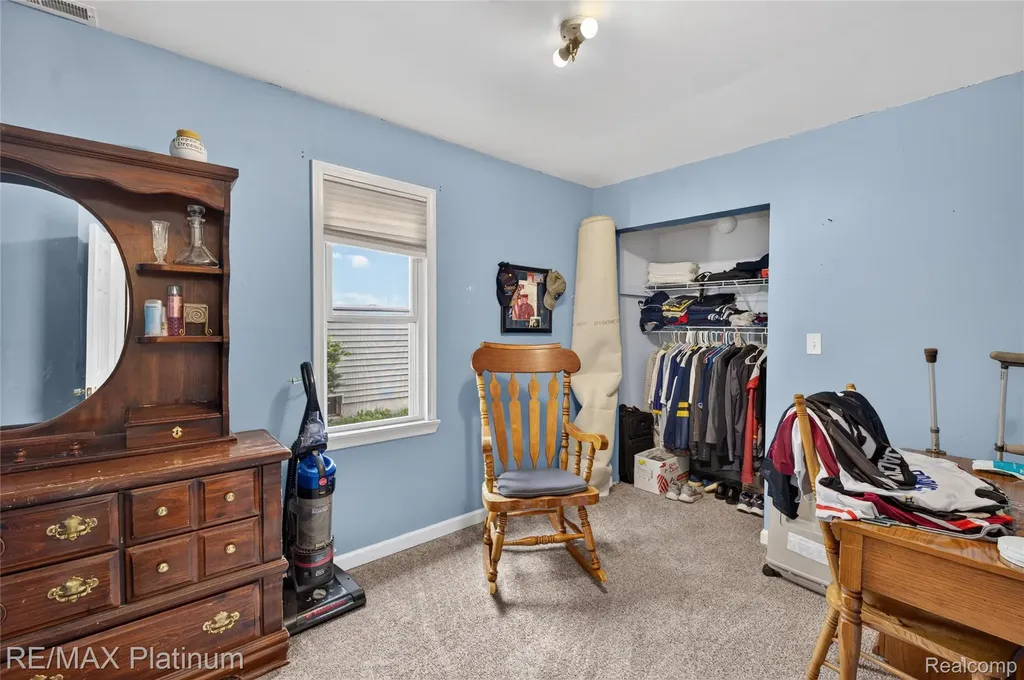 3319 Junior Drive Hamburg Township MI 48169