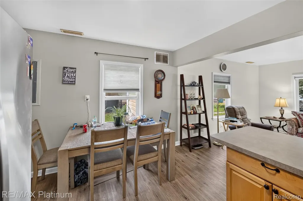 3319 Junior Drive Hamburg Township MI 48169