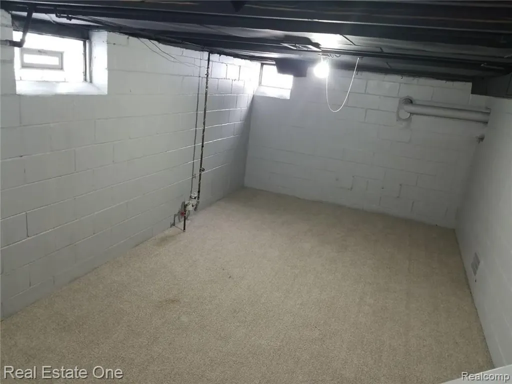7343 Grandmont Avenue Detroit City MI 48228