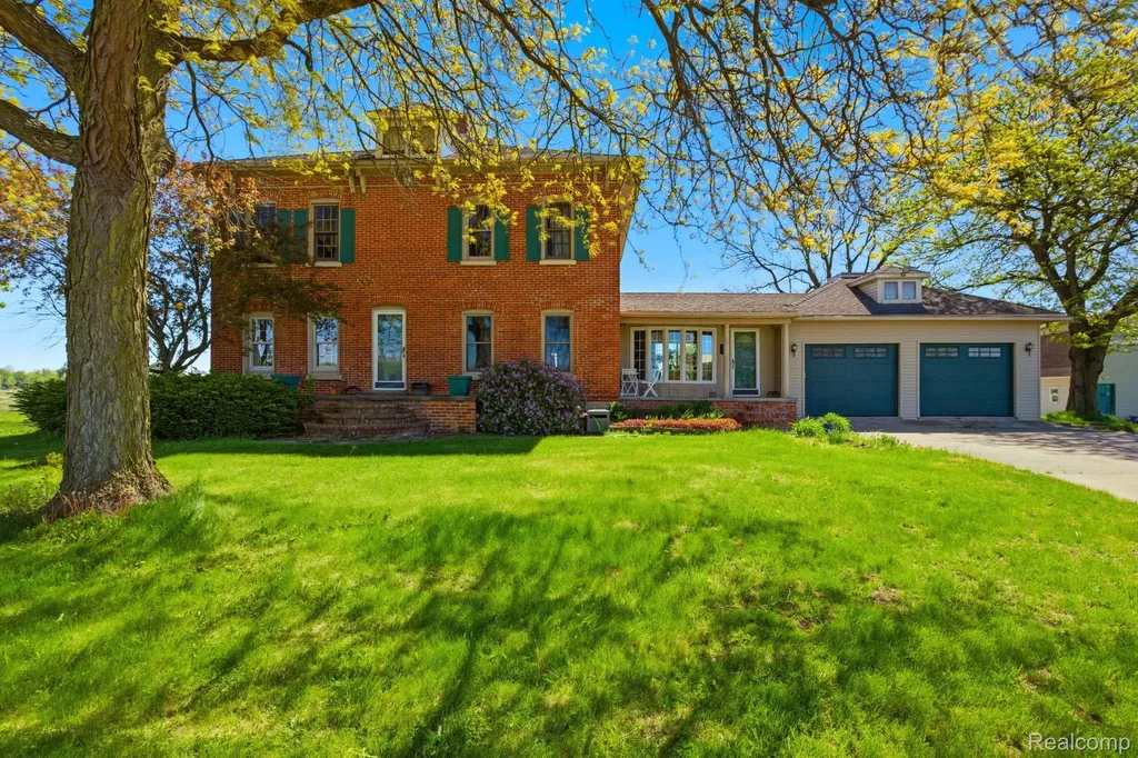 14104 Carleton West Road Exeter Township MI 48117