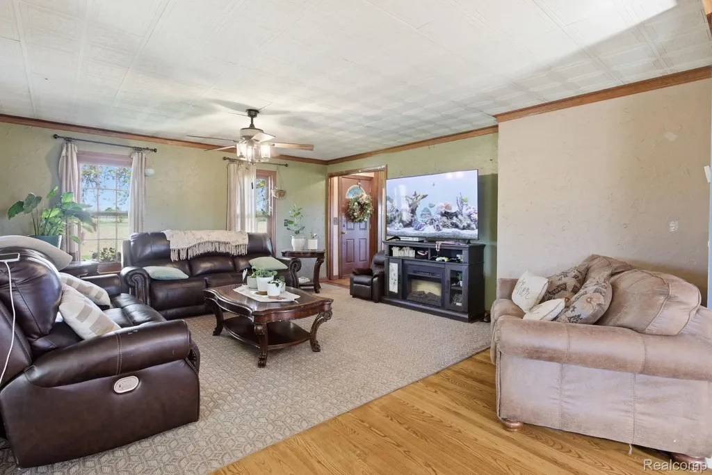 14104 Carleton West Road Exeter Township MI 48117