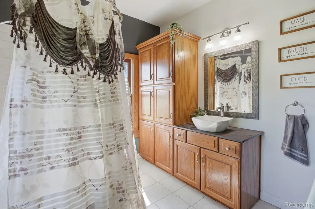 14104 Carleton West Road Exeter Township MI 48117