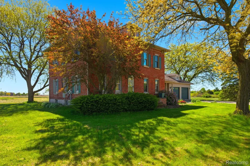 14104 Carleton West Road Exeter Township MI 48117