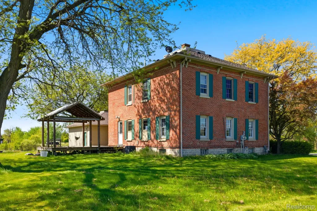 14104 Carleton West Road Exeter Township MI 48117