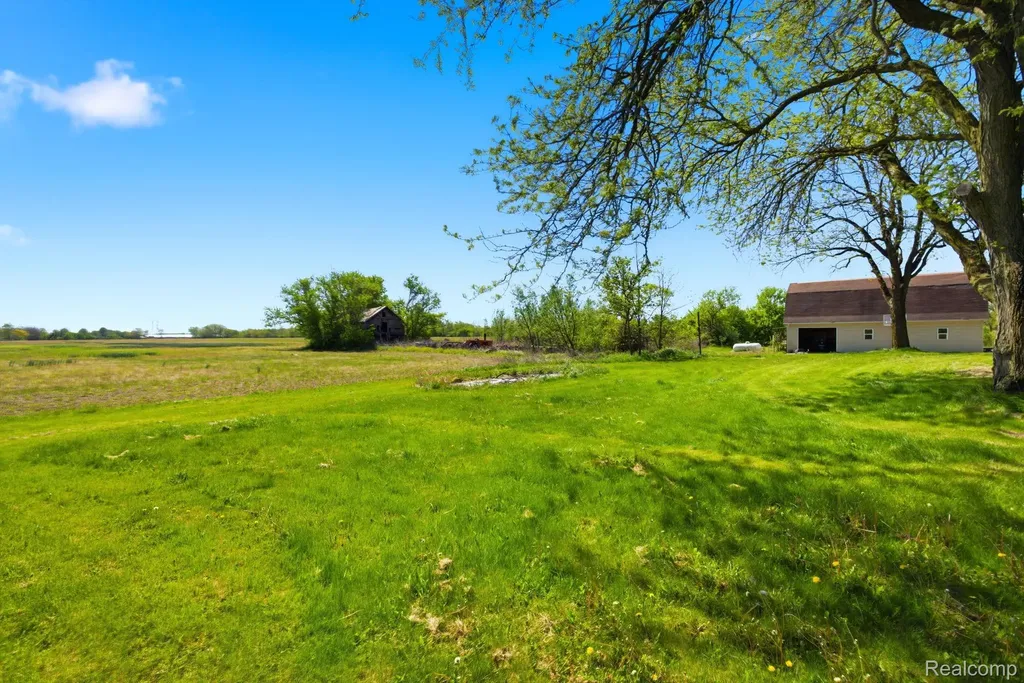 14104 Carleton West Road Exeter Township MI 48117