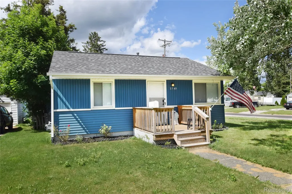 3749 Ivanhoe Avenue Flint City MI 48506