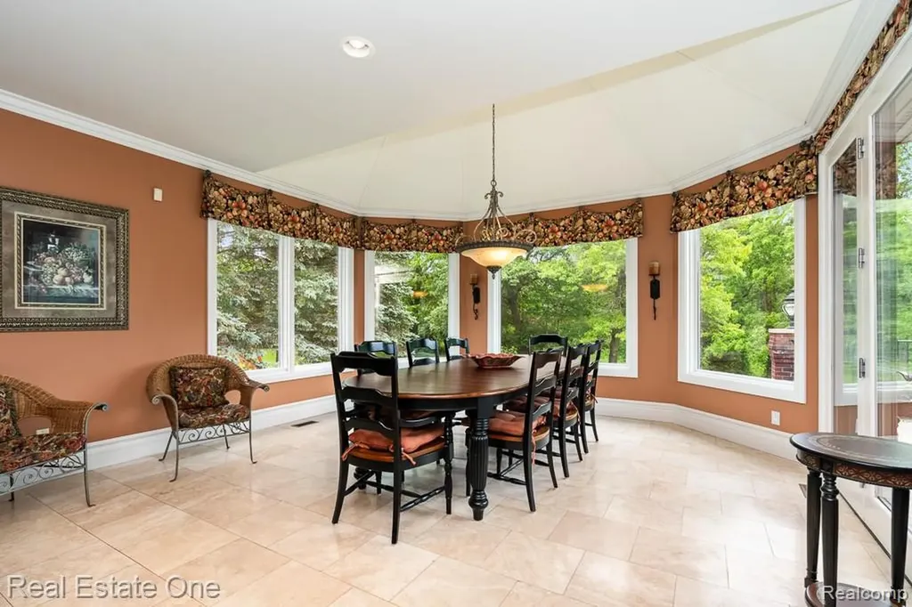 2737 Pebble Beach Drive Oakland Charter Township MI 48363