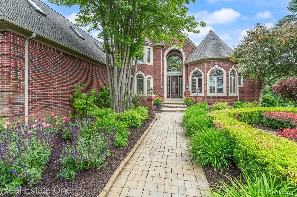 2737 Pebble Beach Drive Oakland Charter Township MI 48363