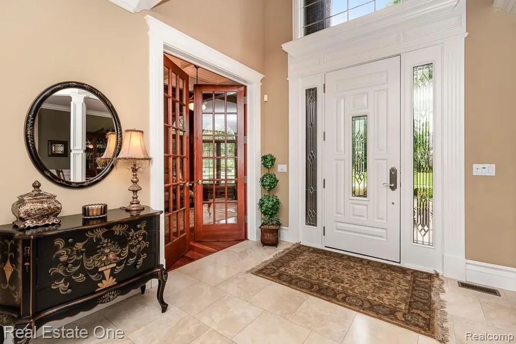 2737 Pebble Beach Drive Oakland Charter Township MI 48363