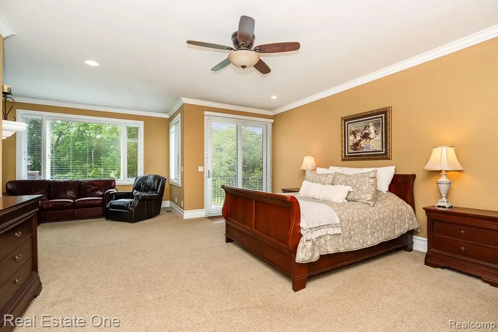 2737 Pebble Beach Drive Oakland Charter Township MI 48363