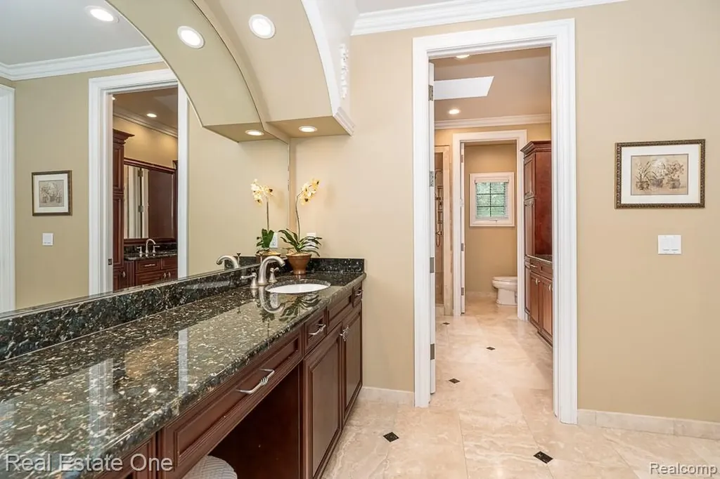 2737 Pebble Beach Drive Oakland Charter Township MI 48363