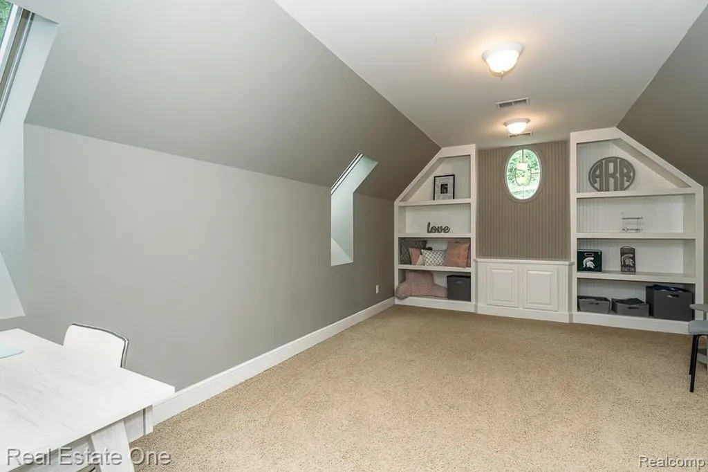 2737 Pebble Beach Drive Oakland Charter Township MI 48363