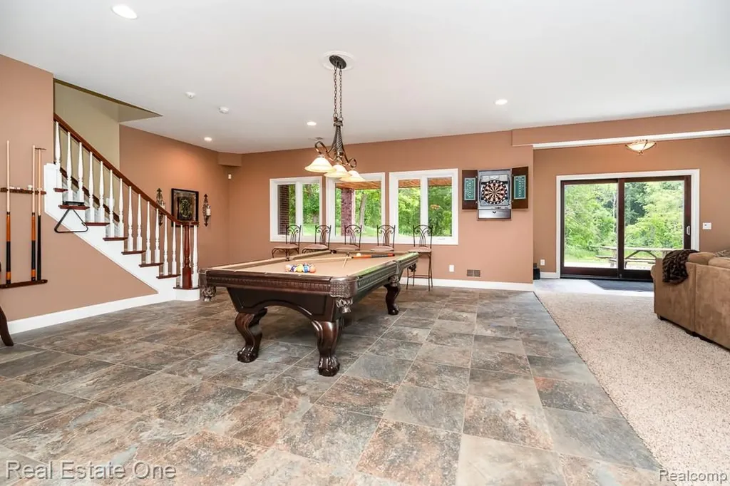 2737 Pebble Beach Drive Oakland Charter Township MI 48363