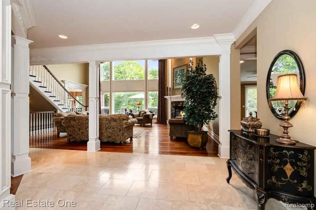 2737 Pebble Beach Drive Oakland Charter Township MI 48363
